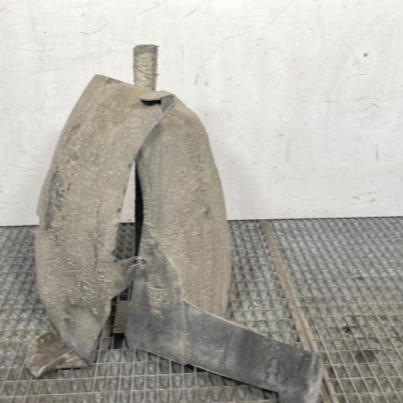 Pare boue arriere droit PEUGEOT 206+ Photo n°1