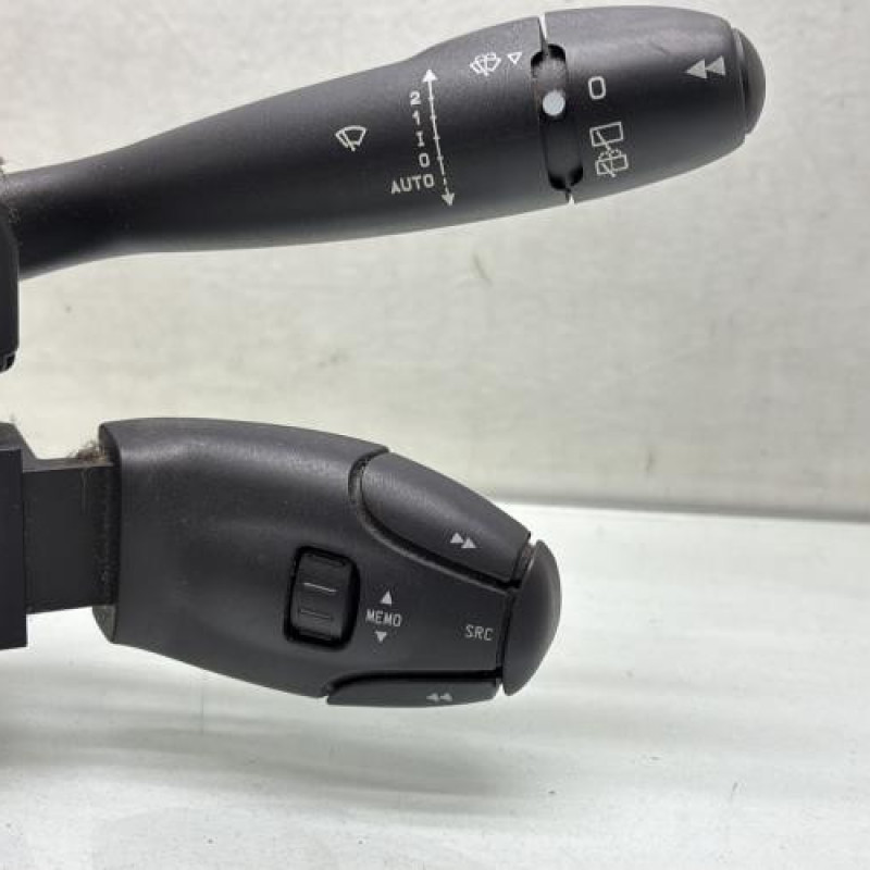 Com (Bloc Contacteur Tournant+Commodo Essuie Glace+Commodo Phare) PEUGEOT 307 Photo n°4