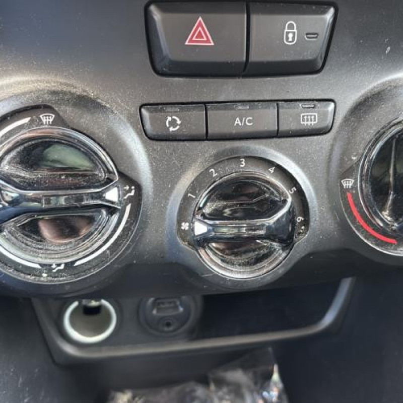 Porte arriere gauche PEUGEOT 208 1 Photo n°6