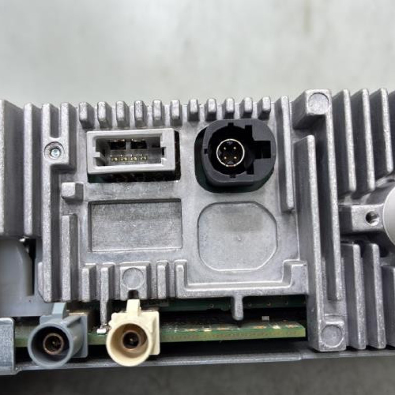 Autoradio d'origine PEUGEOT 208 1 Photo n°6