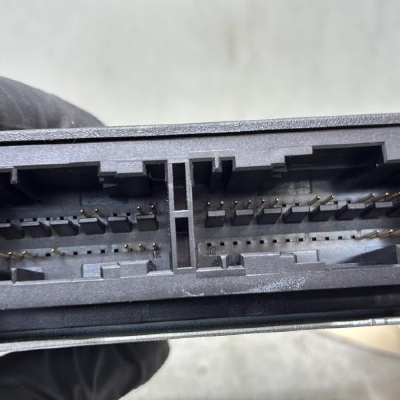 Boitier air bag PEUGEOT 208 1 Photo n°4