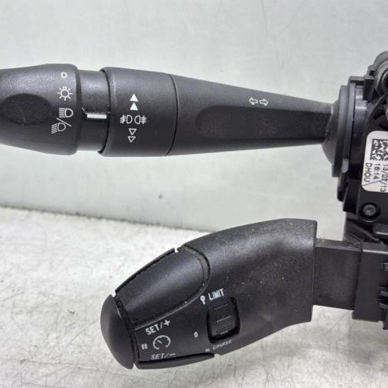 Com (Bloc Contacteur Tournant+Commodo Essuie Glace+Commodo Phare) PEUGEOT 208 1 Photo n°3