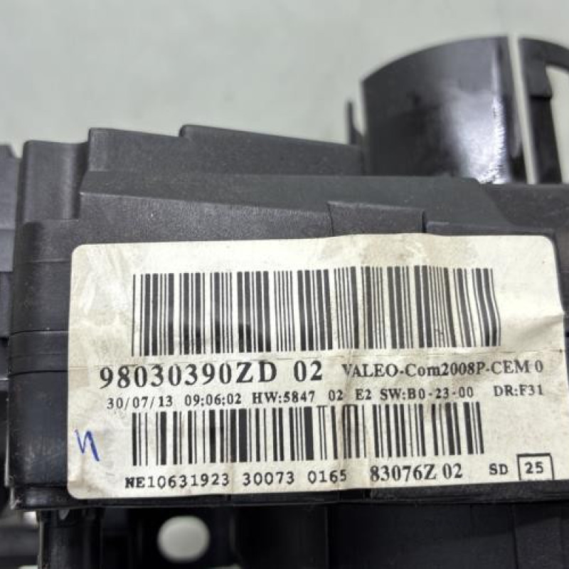 Com (Bloc Contacteur Tournant+Commodo Essuie Glace+Commodo Phare) PEUGEOT 208 1 Photo n°4