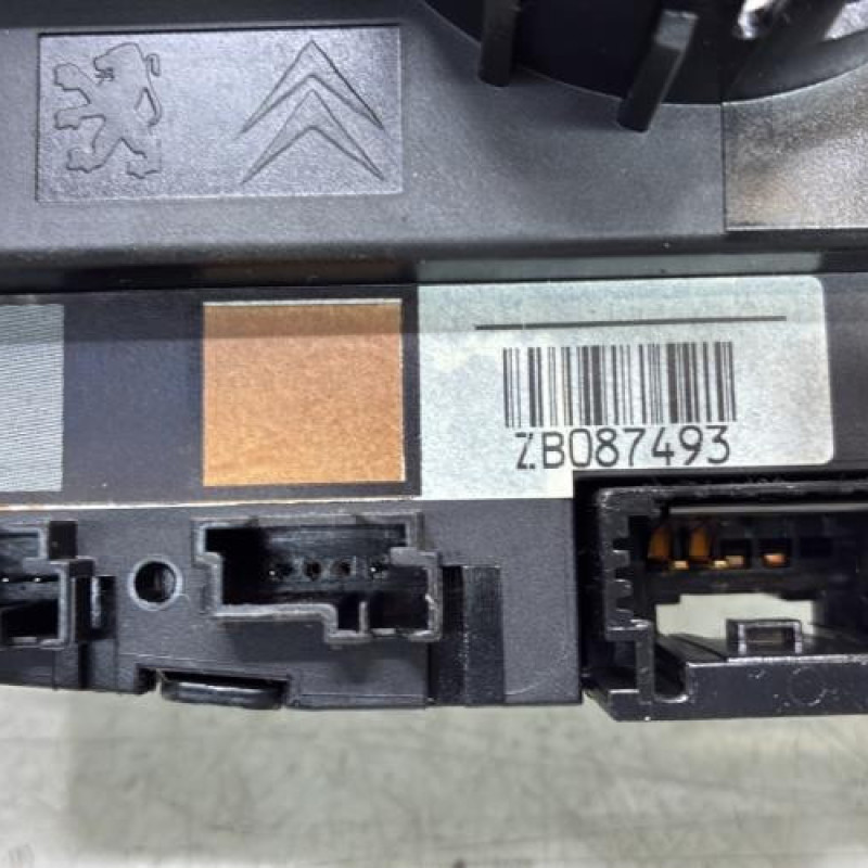 Com (Bloc Contacteur Tournant+Commodo Essuie Glace+Commodo Phare) PEUGEOT 208 1 Photo n°7