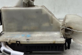 Serrure avant gauche PEUGEOT 208 1