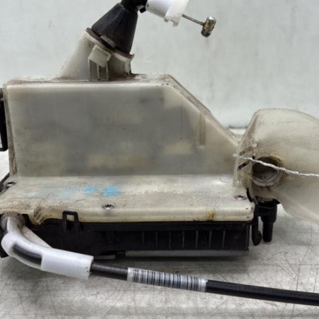 Serrure avant gauche PEUGEOT 208 1