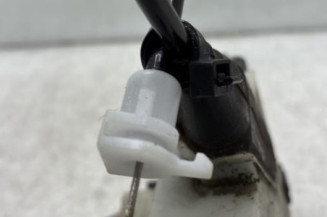 Serrure avant gauche PEUGEOT 208 1