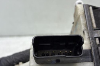 Serrure avant gauche PEUGEOT 208 1