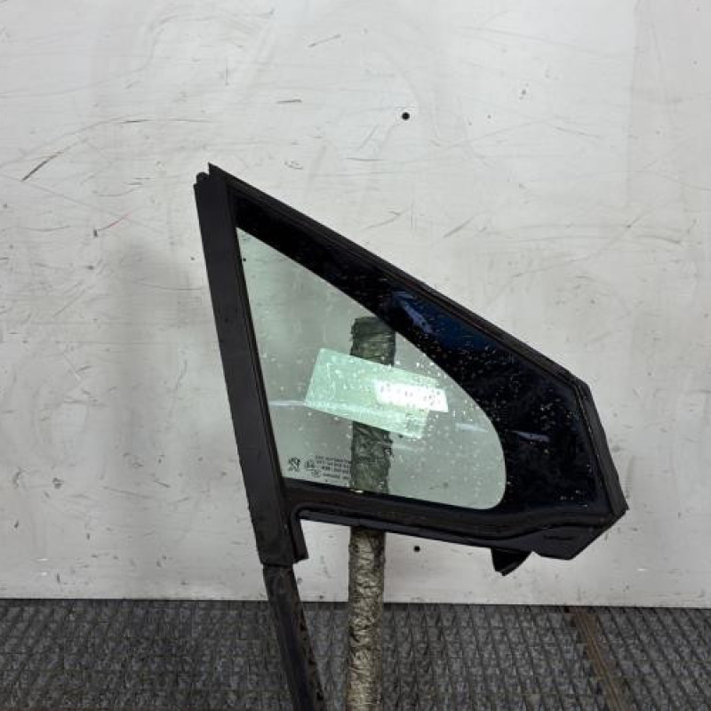 Custode avant droit (porte) PEUGEOT 208 1 Photo n°1