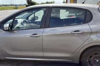 Custode avant gauche (porte) PEUGEOT 208 1