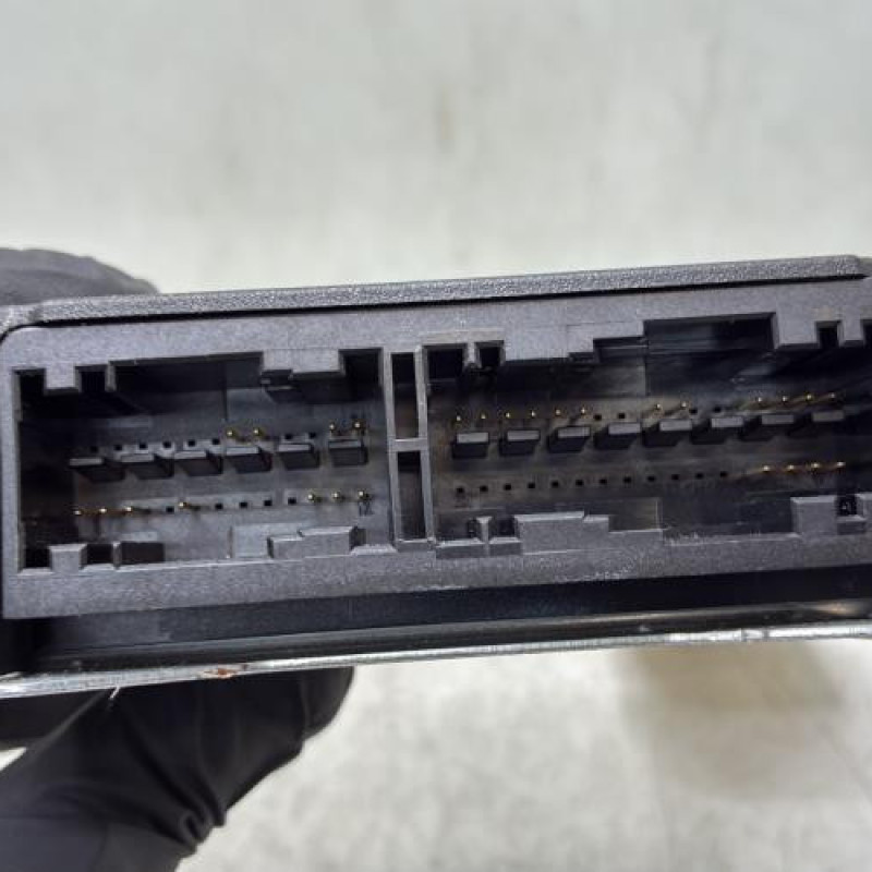 Boitier air bag PEUGEOT 208 1 Photo n°4