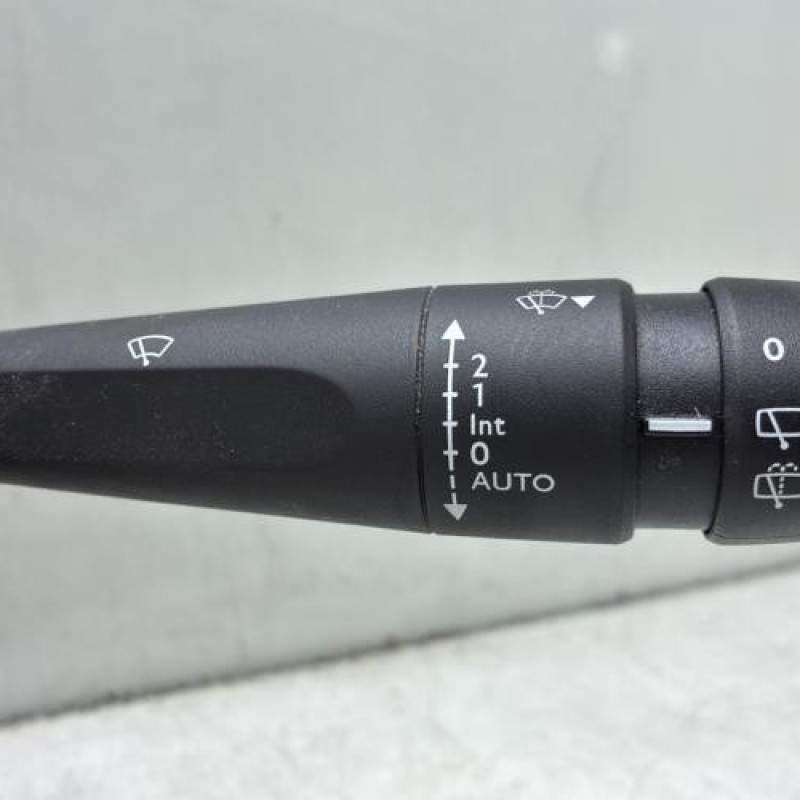 Com (Bloc Contacteur Tournant+Commodo Essuie Glace+Commodo Phare) PEUGEOT 208 1 Photo n°2