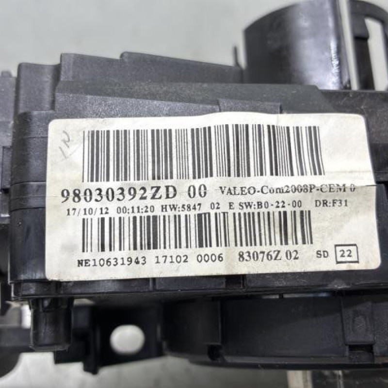 Com (Bloc Contacteur Tournant+Commodo Essuie Glace+Commodo Phare) PEUGEOT 208 1 Photo n°4