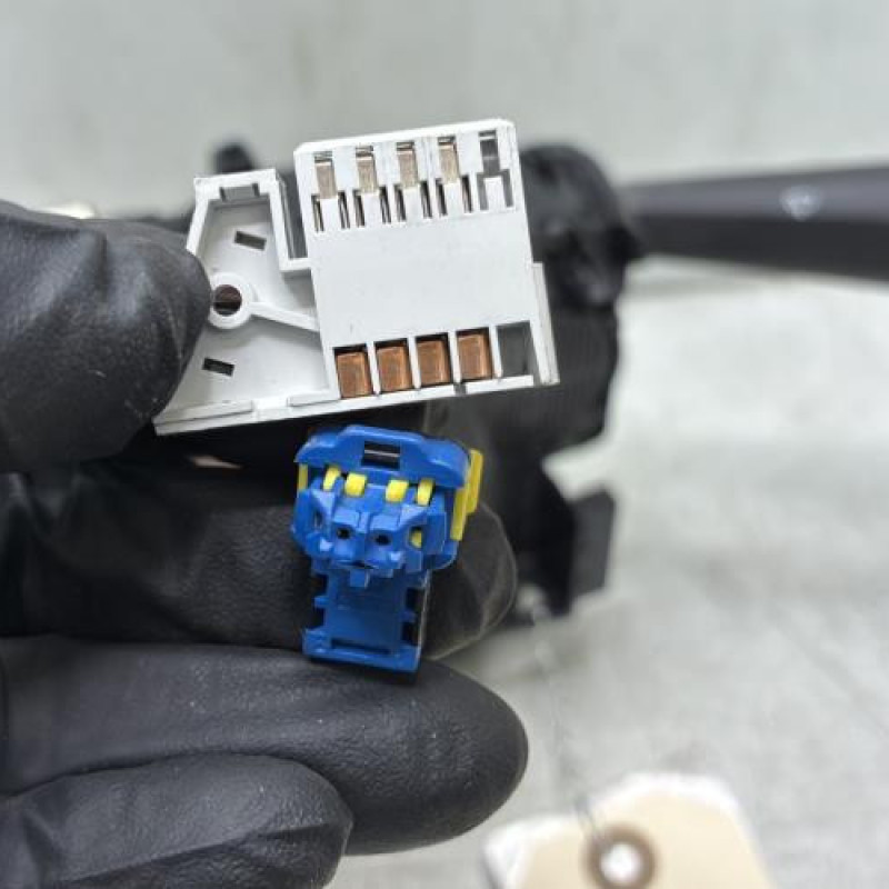 Com (Bloc Contacteur Tournant+Commodo Essuie Glace+Commodo Phare) PEUGEOT 208 1 Photo n°5