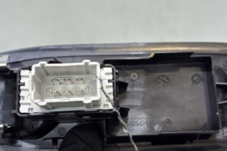 Interrupteur de leve vitre avant droit PEUGEOT 208 1