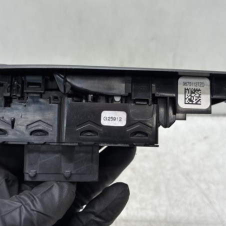 Interrupteur de leve vitre avant gauche PEUGEOT 208 1