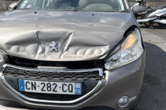 Interrupteur de leve vitre avant gauche PEUGEOT 208 1