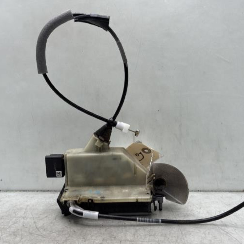 Serrure avant gauche PEUGEOT 208 1 Photo n°1