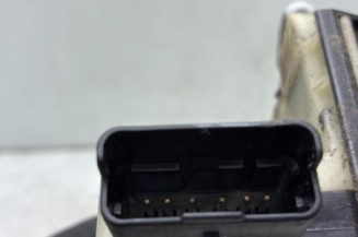 Serrure avant gauche PEUGEOT 208 1