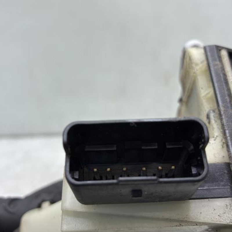 Serrure avant gauche PEUGEOT 208 1 Photo n°7