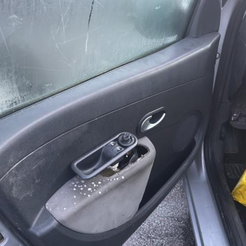 Bras essuie glace avant gauche RENAULT CLIO 3 Photo n°12