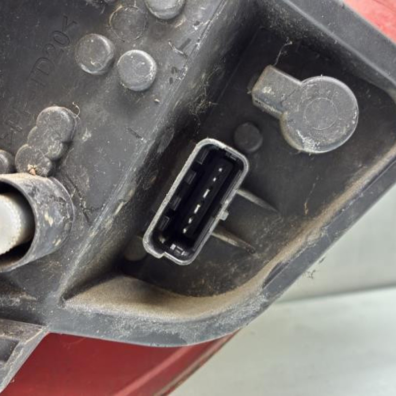 Feu arriere principal droit (feux) RENAULT CLIO 3 Photo n°3