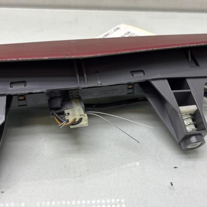 Feu arriere stop central OPEL CORSA D Photo n°3