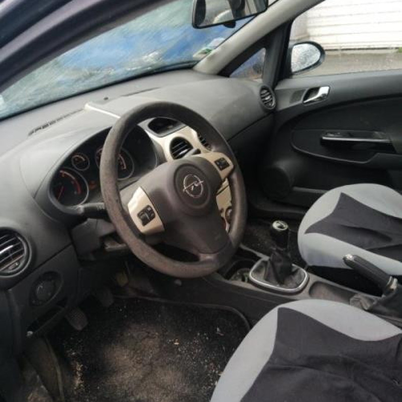 Pretensionneur de ceinture avant gauche OPEL CORSA D Photo n°16