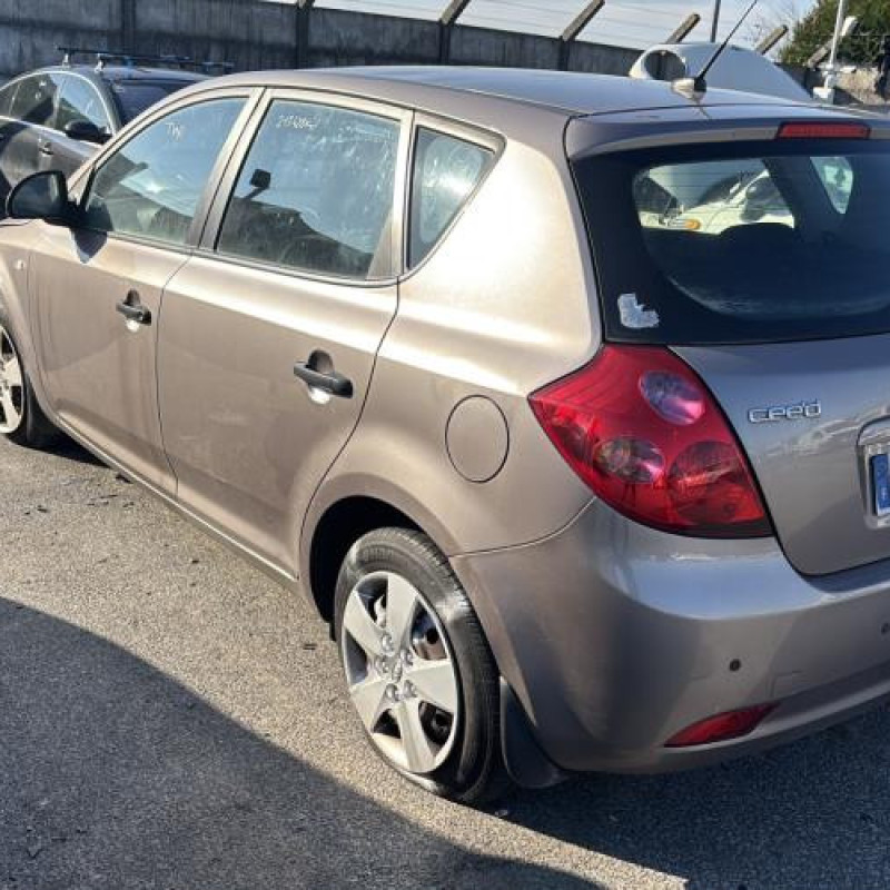 Porte arriere gauche KIA CEE-D 1 Photo n°8