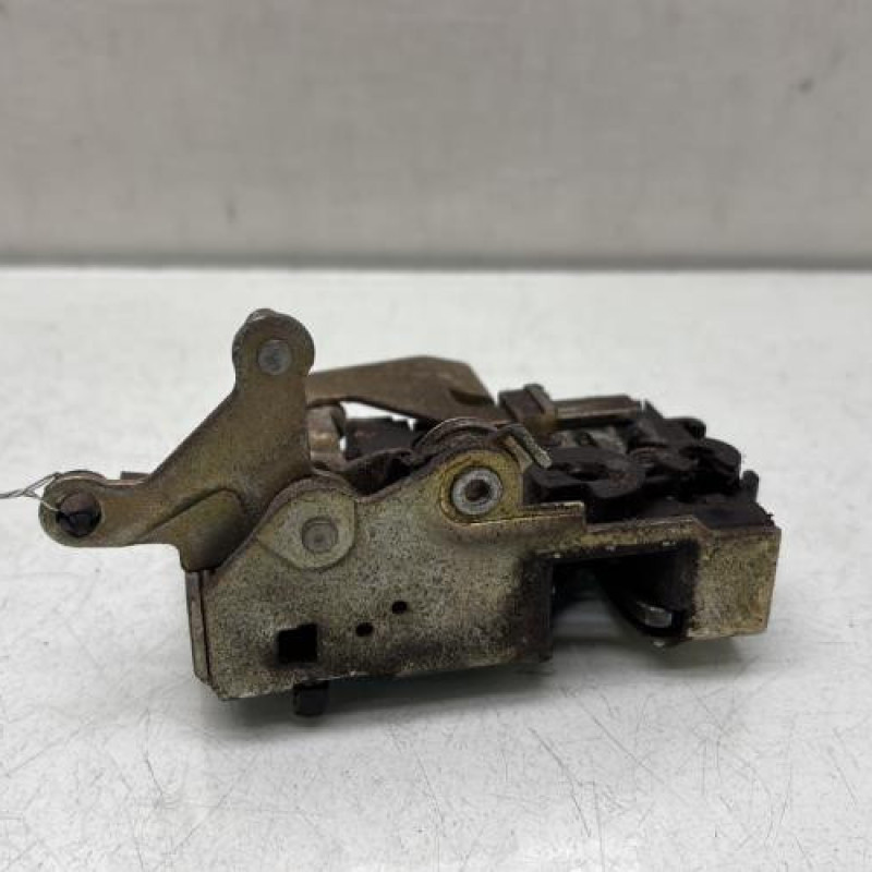 Serrure arriere gauche PEUGEOT 106 Photo n°3