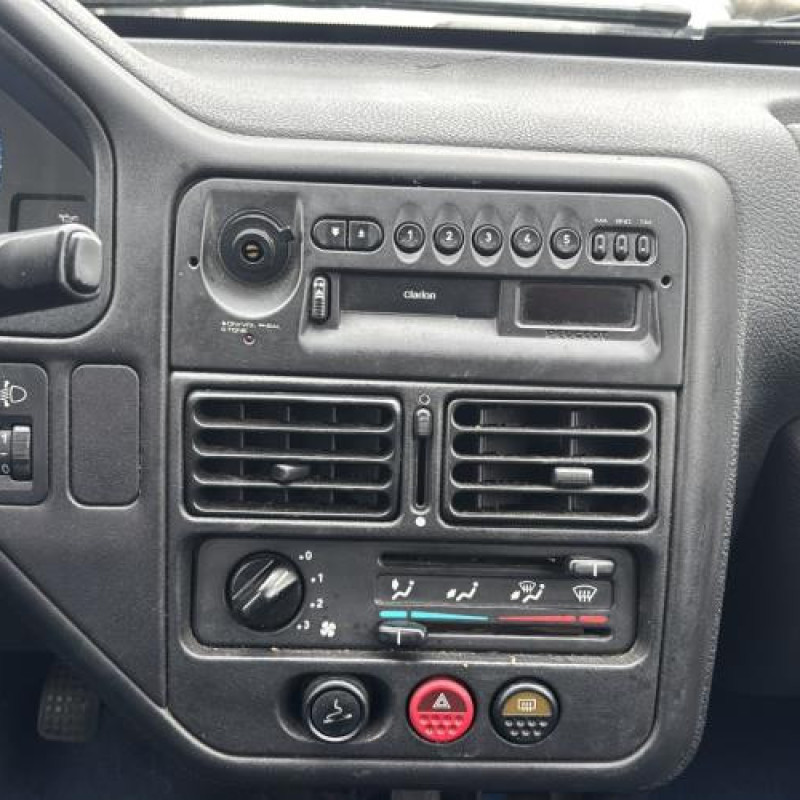 Serrure arriere gauche PEUGEOT 106 Photo n°20