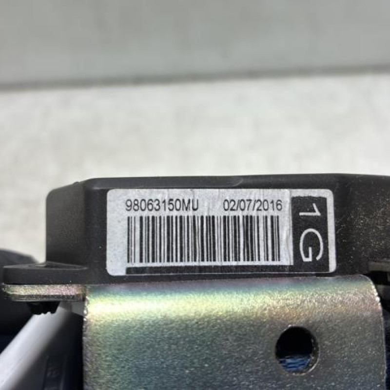 Pretensionneur de ceinture avant droit PEUGEOT 208 1 Photo n°8
