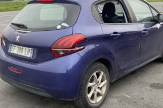 Pretensionneur de ceinture avant droit PEUGEOT 208 1