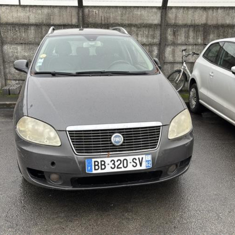 Feu arriere principal gauche (feux) FIAT CROMA 2 Photo n°5