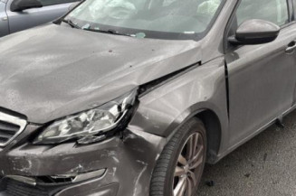 Pare boue arriere gauche PEUGEOT 308 2 SW