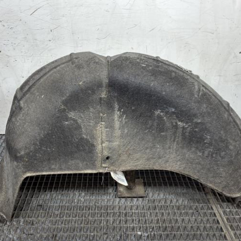 Pare boue arriere gauche RENAULT KADJAR Photo n°1