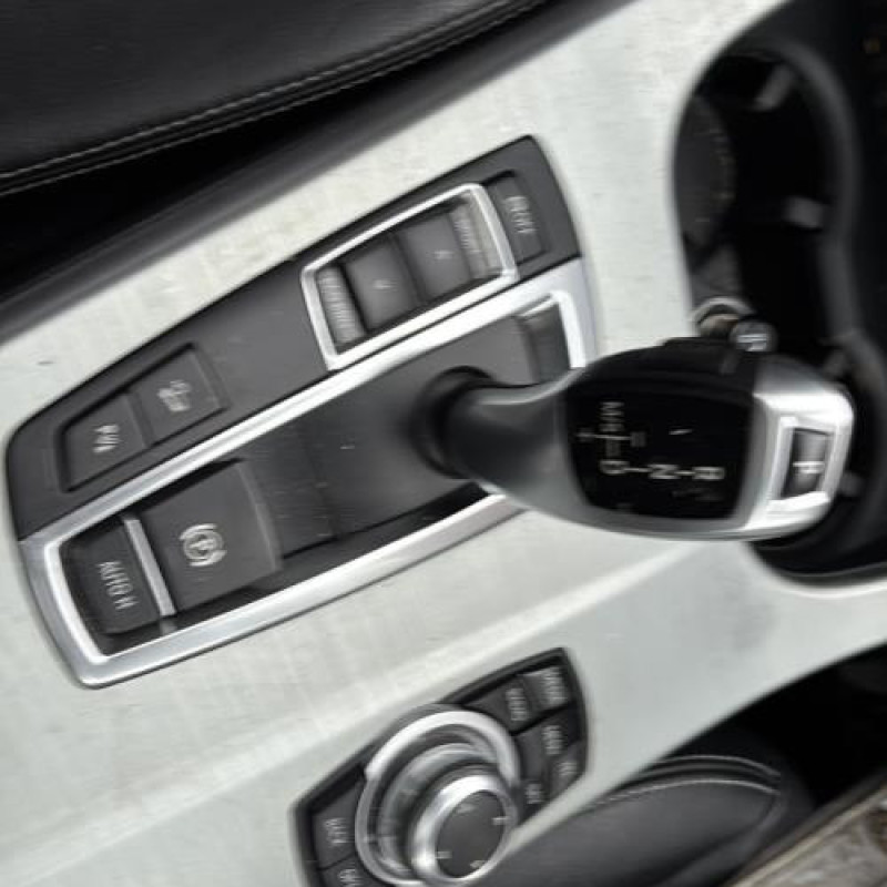 Feu arriere stop central BMW X3 F25 Photo n°13