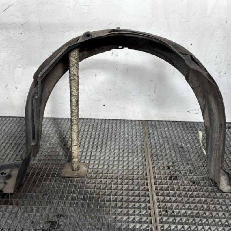 Pare boue avant droit TOYOTA YARIS 2 Photo n°2