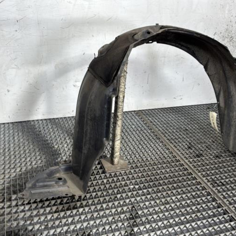 Pare boue avant droit TOYOTA YARIS 2 Photo n°3