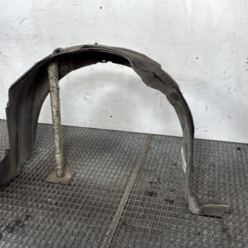 Pare boue avant droit TOYOTA YARIS 2 Photo n°4