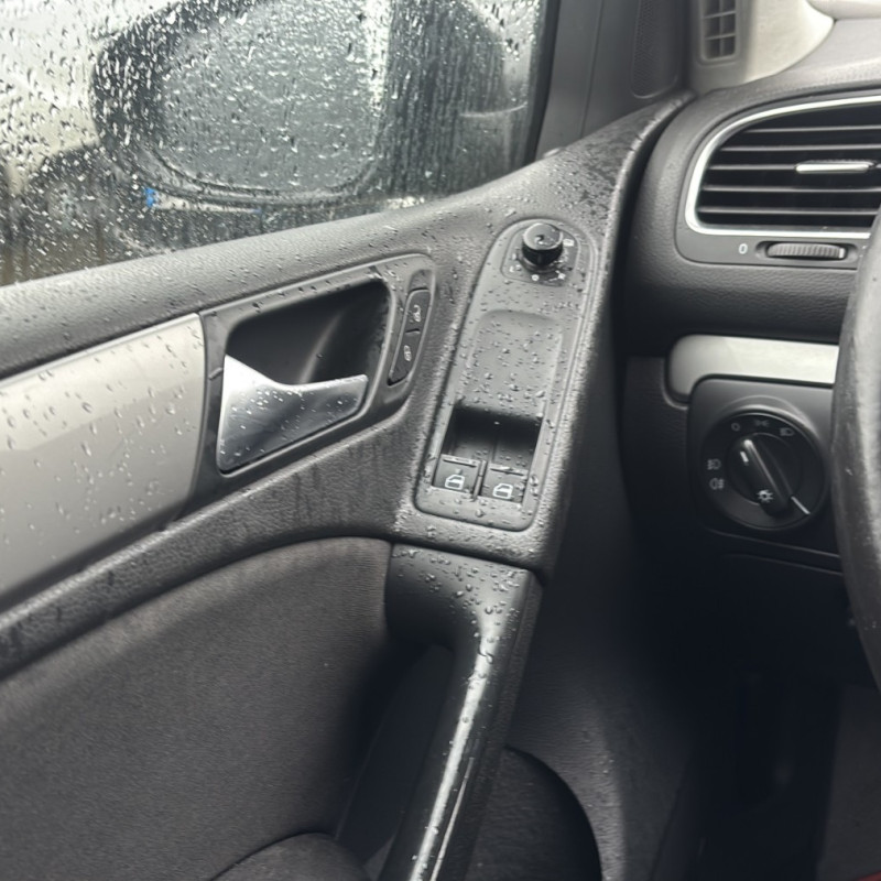 VOLKSWAGEN GOLF 6 1.6 TDI - 16V TURBO Photo n°12