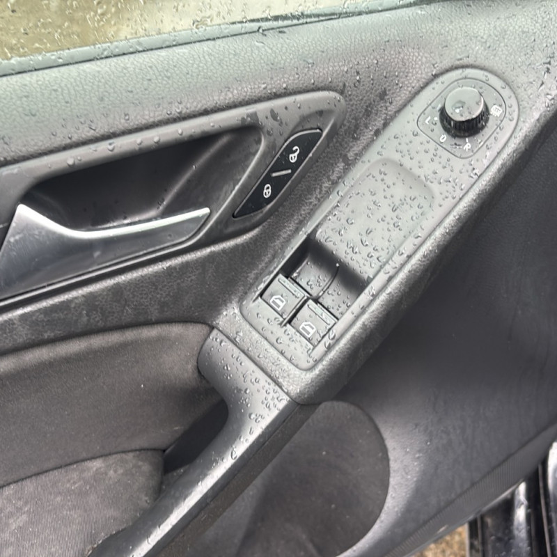 VOLKSWAGEN GOLF 6 1.6 TDI - 16V TURBO Photo n°13