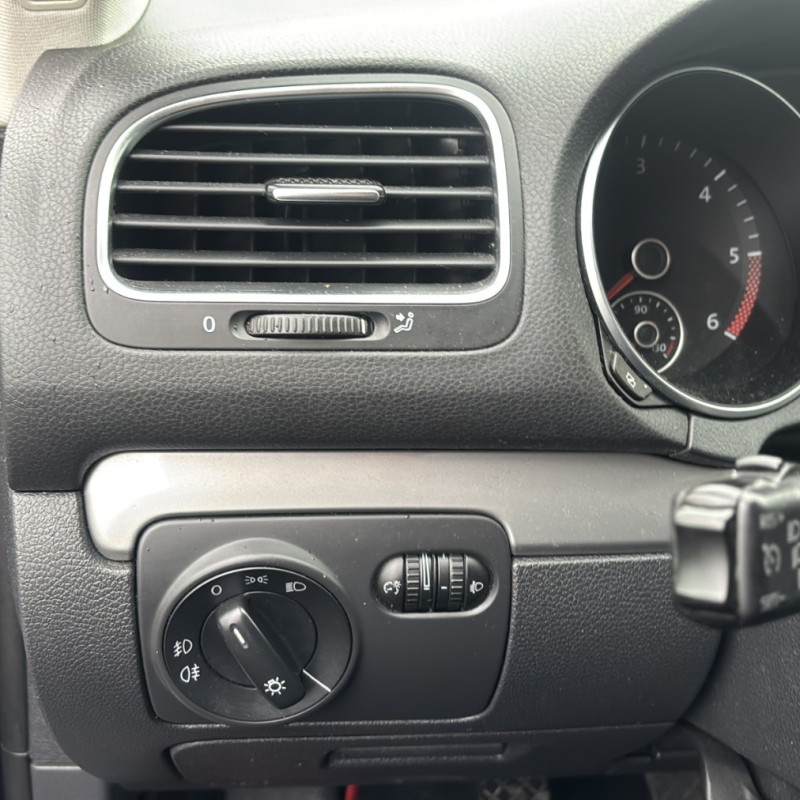 VOLKSWAGEN GOLF 6 1.6 TDI - 16V TURBO Photo n°16