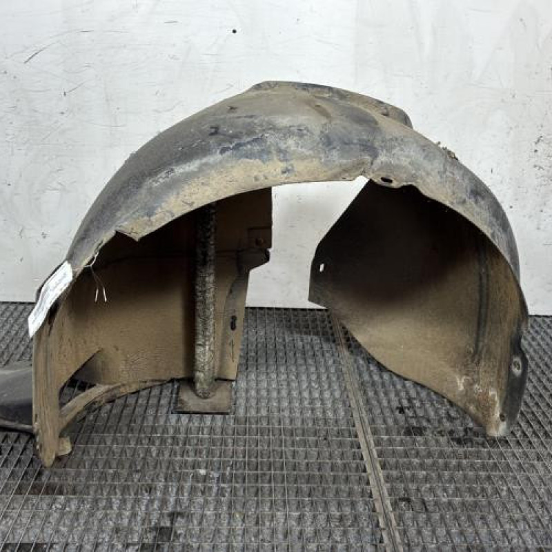 Pare boue avant gauche VOLKSWAGEN JETTA 3 Photo n°4