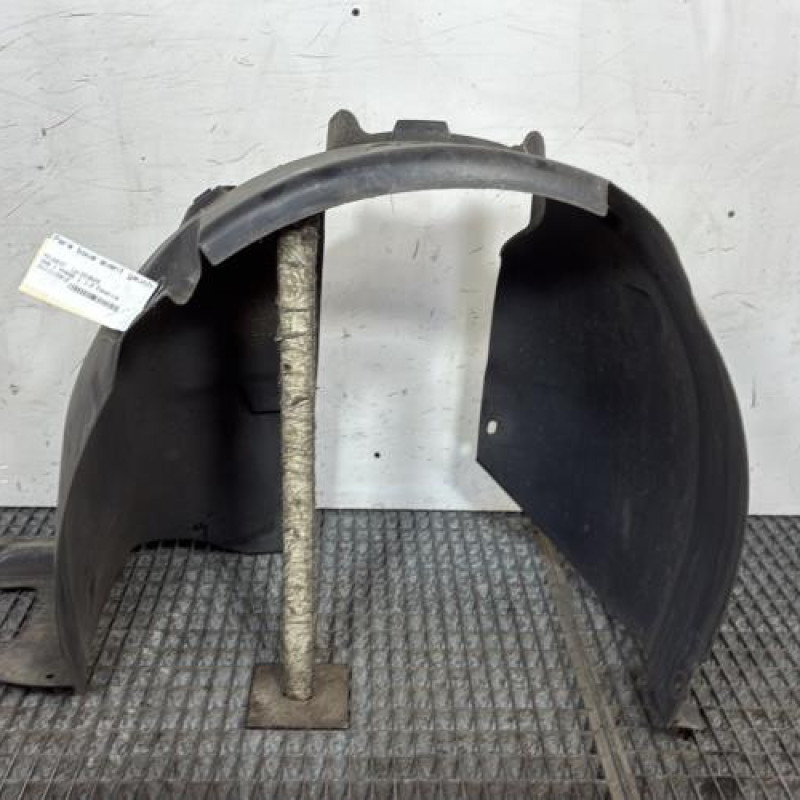 Pare boue avant gauche PEUGEOT 208 1 Photo n°1