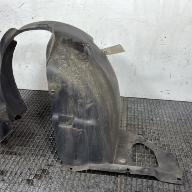 Pare boue avant gauche PEUGEOT 208 1 Photo n°4