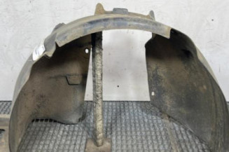 Pare boue avant gauche PEUGEOT 208 1 Photo n°1