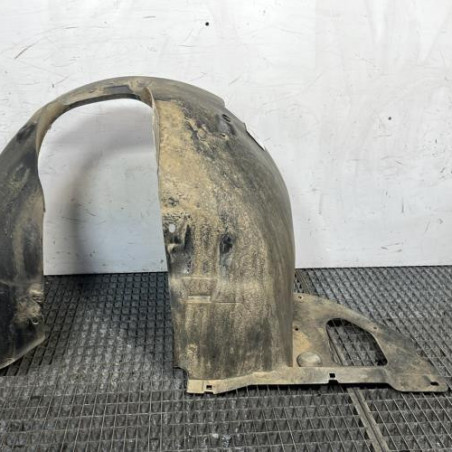 Pare boue avant gauche PEUGEOT 208 1