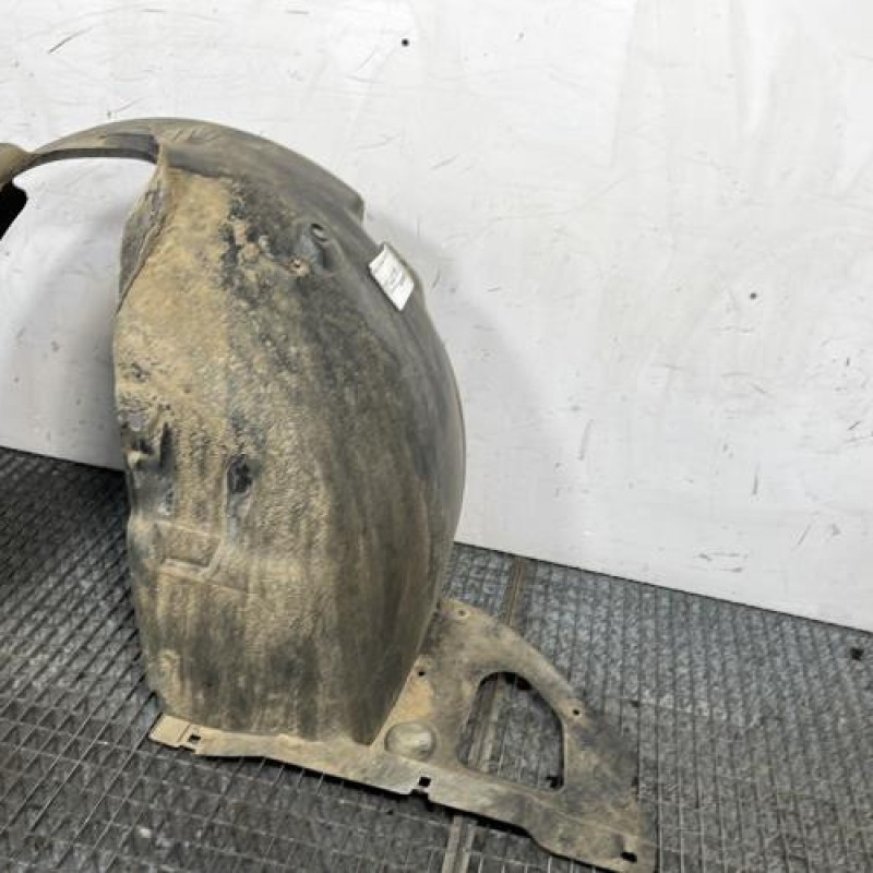 Pare boue avant gauche PEUGEOT 208 1 Photo n°4