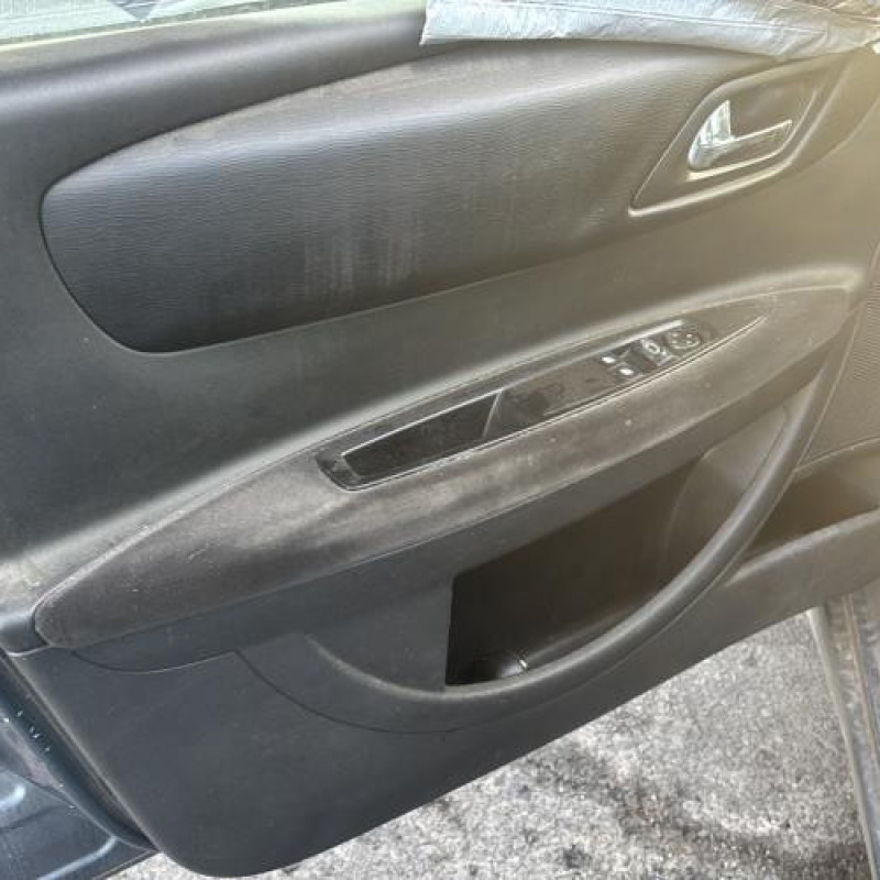 Pare boue avant gauche CITROEN C4 1 Photo n°14